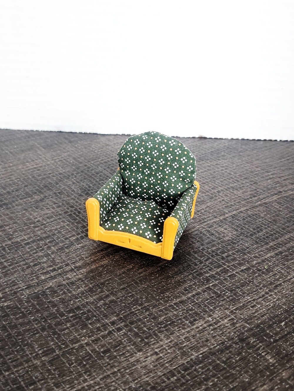 📍 4/$12 📍    Calico Crittera Green Floral Armchair
